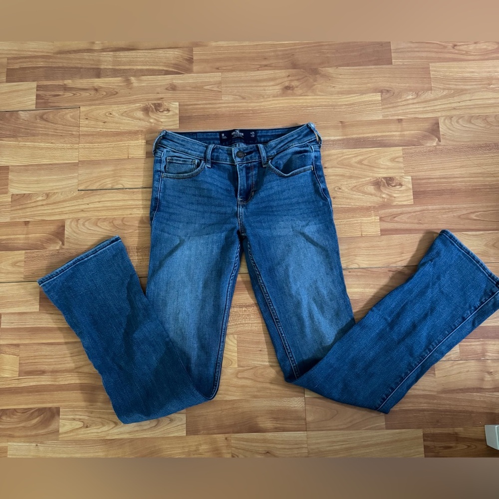 Hollister Low Rise Boot Jeans, soft stretch, size 1R, w25, rarely used.